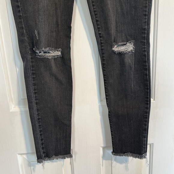 Arizona Jeans Co black skinny jeans size 7 - Picture 2 of 4
